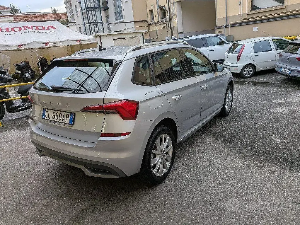 Usata Skoda Kamiq Style 110 CV (80 kW) 2022 Grigio SUV