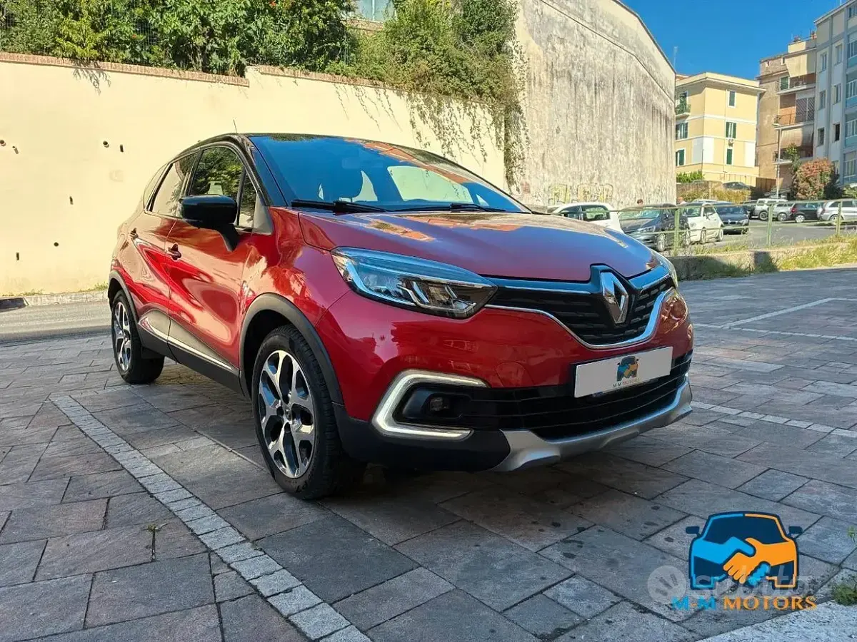 Usata Renault Captur Intens 90 CV (66 kW) 2018 Rosso SUV