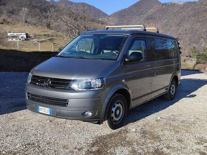 Usata VW California Comfortline 140 CV (102 kW) 2015 Grigio Furgone