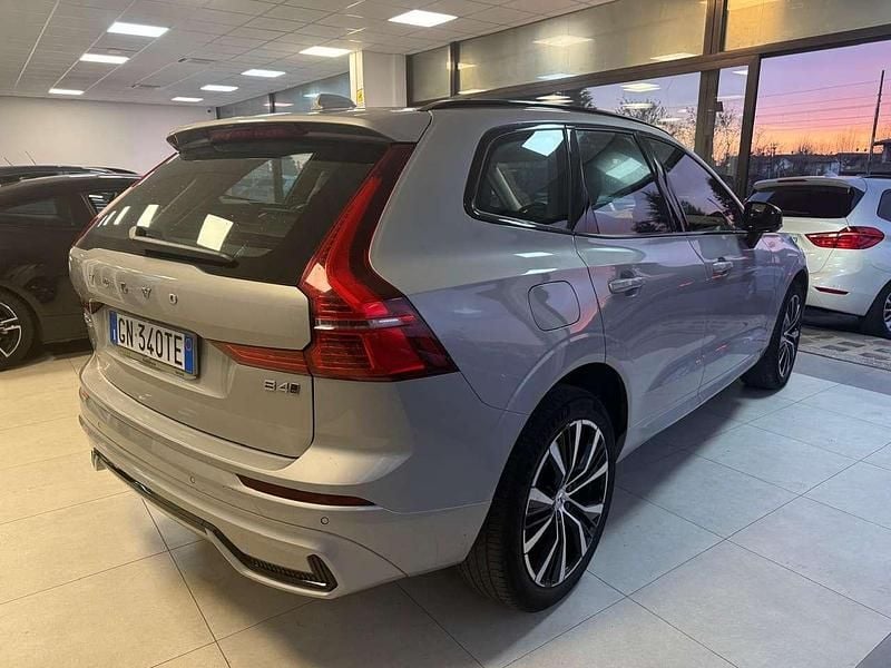 Gebraucht Volvo XC60 Plus 197 PS (144 kW) 2023 Grau SUV