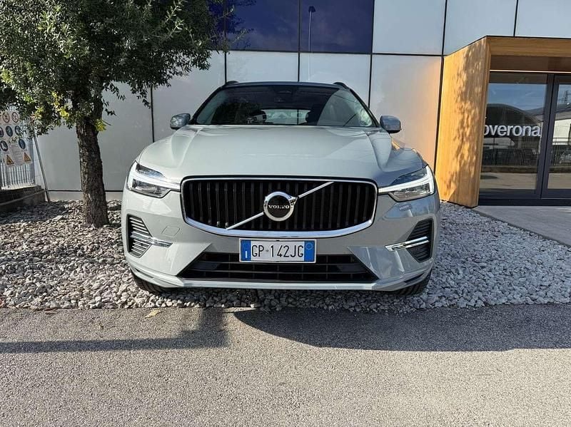 Usata Volvo XC60 197 CV (144 kW) 2023 Vapour grey SUV
