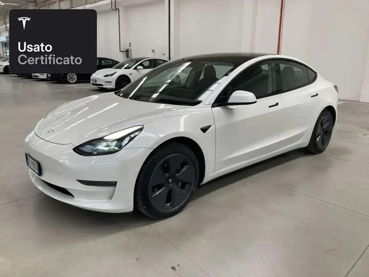 Usata Tesla Model 3 Long Range AWD 324 kW (441 CV) 2021 Pearl white multicoat Berlina