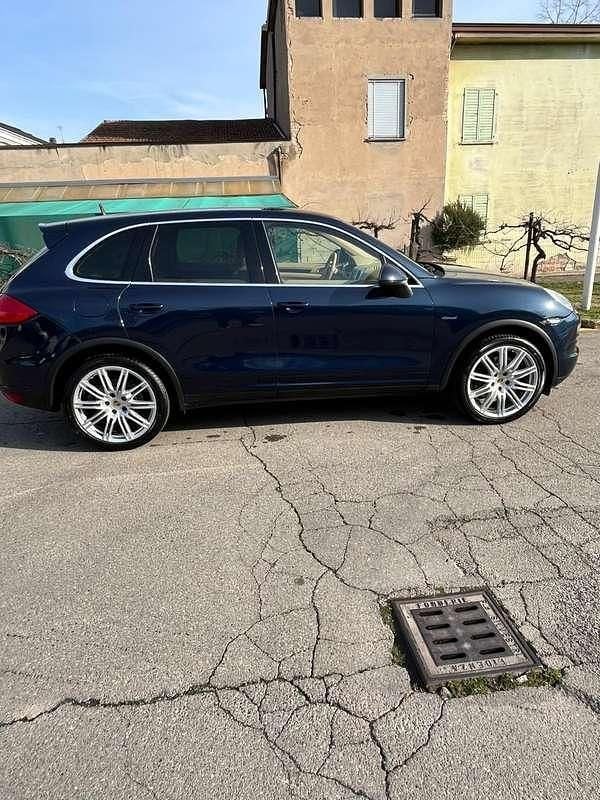 Usata Porsche Cayenne 245 CV (180 kW) 2012 Blu/azzurro SUV