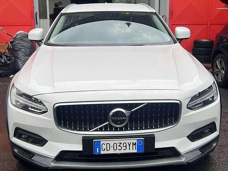 Usata Volvo V90 CC Business Edition 190 CV (139 kW) 2021 Bianco Station wagon