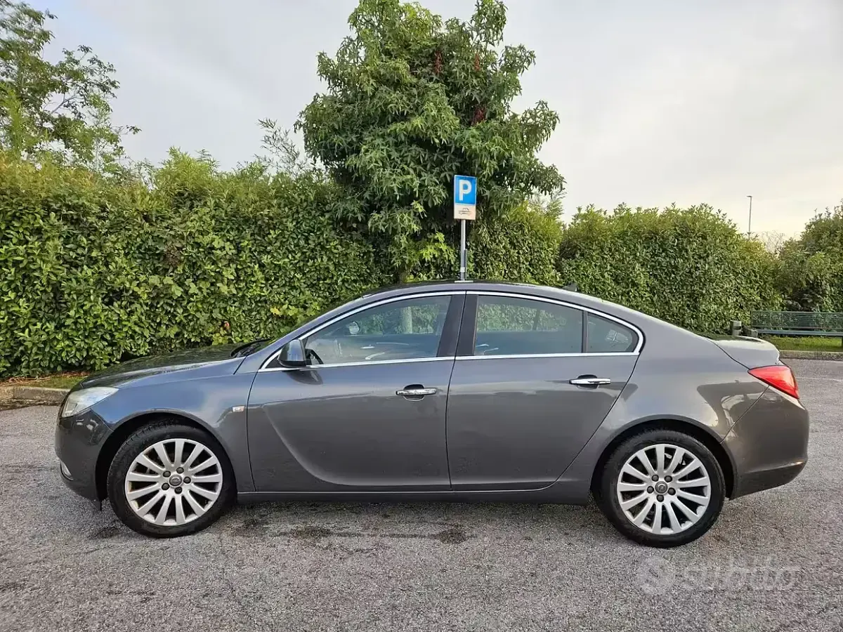 Usata Opel Insignia 160 CV (117 kW) 2011 Berlina