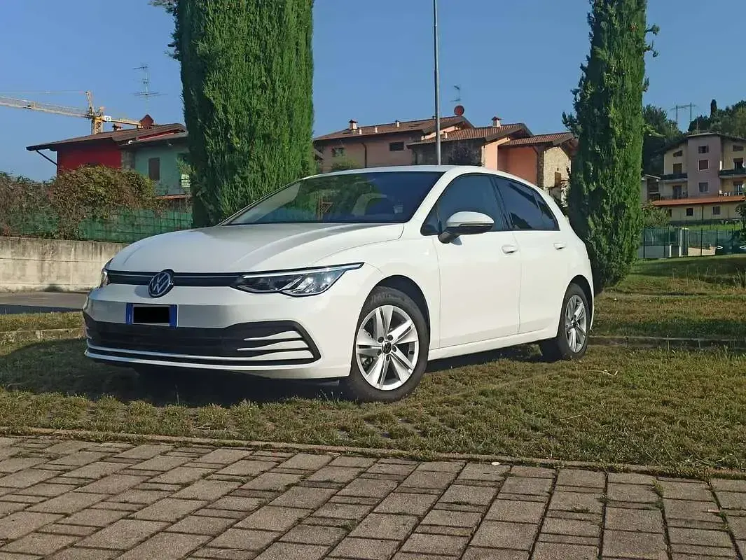 Usata VW Golf VII Life 150 CV (110 kW) 2020 Bianco Berlina