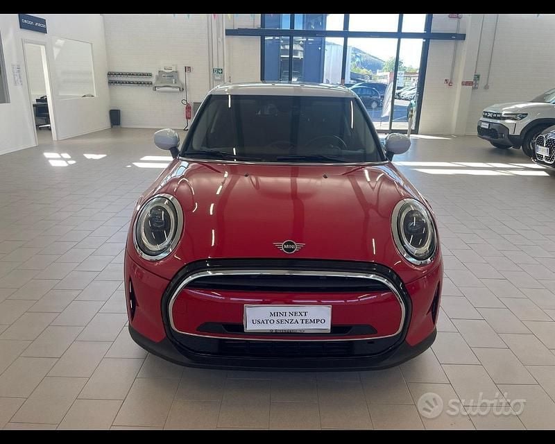 Usata Mini Cooper Classic 136 CV (100 kW) 2022 Rosso Utilitaria