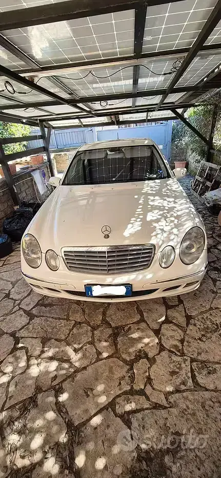 Usata Mercedes E220 150 CV (110 kW) 2006 Bianco Berlina