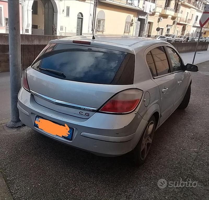 Usata Opel Astra Cosmo 101 CV (74 kW) 2004 Berlina