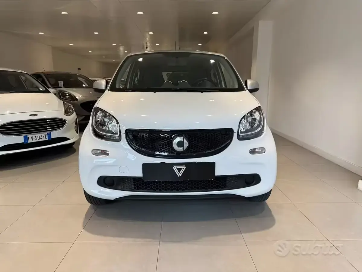 Usata Smart ForFour Passion 71 CV (52 kW) 2017 Bianco Utilitaria