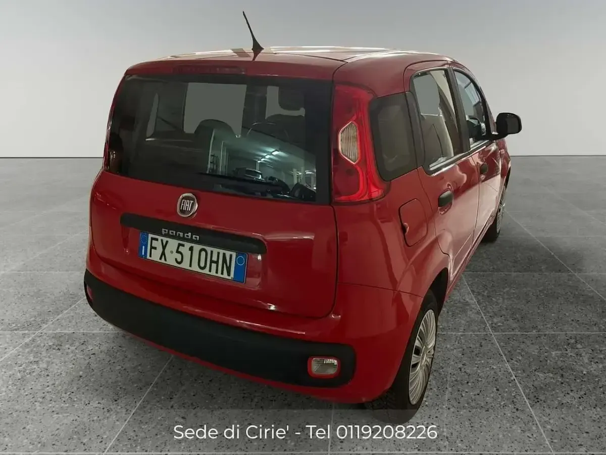 Usata Fiat Panda Lounge 69 CV (50 kW) 2019 Rosso Utilitaria