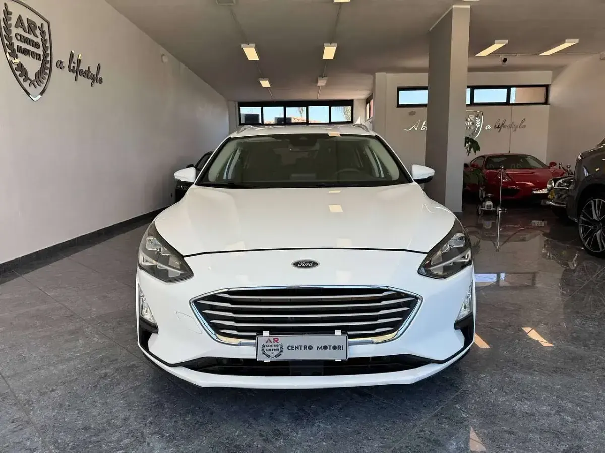 Usata Ford Focus 120 CV (88 kW) 2019 Bianco pastello Station wagon