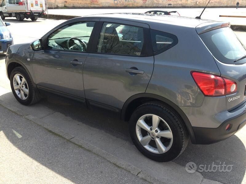 Blu Usata 2009 Nissan Qashqai SUV | 4000 € - Immagine 1/4