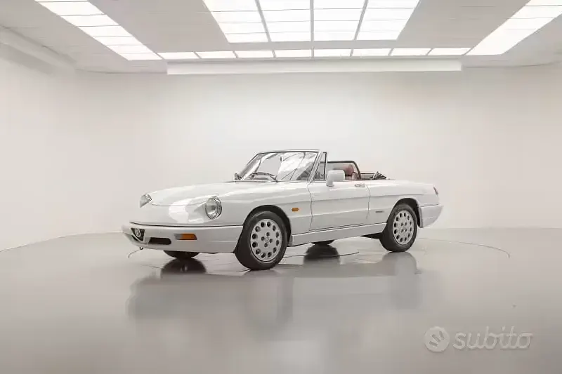 Usata Alfa Romeo Spider 122 CV (89 kW) 1990 Cabrio