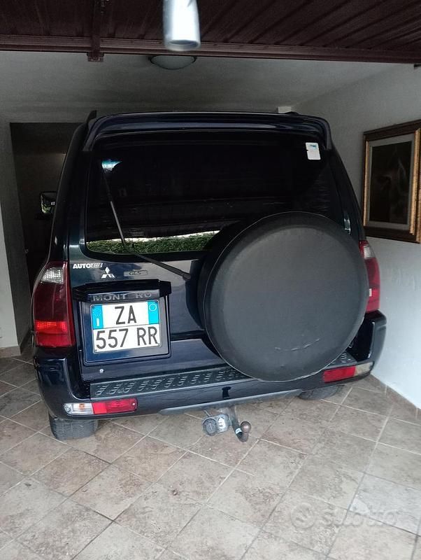 Usata Mitsubishi Pajero Select 160 CV (117 kW) 2004 Blu SUV