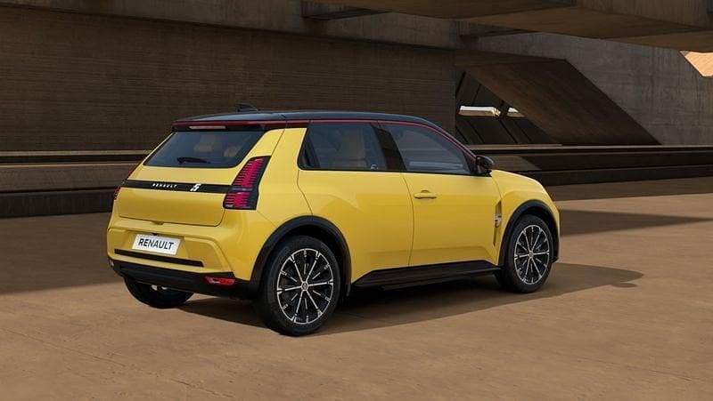 Usata Renault 5 E-Tech Iconic 110 kW (150 CV) 2024 Berlina