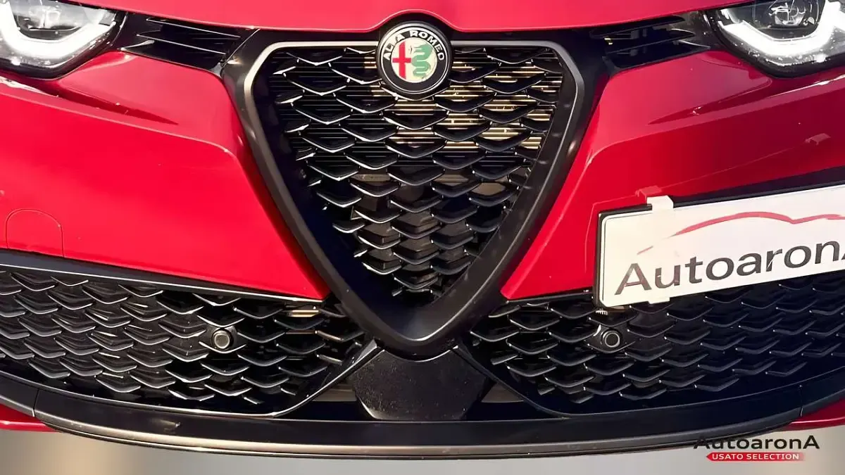 Usata Alfa Romeo Tonale Edizione Speciale 131 CV (96 kW) 2024 Bordeaux SUV