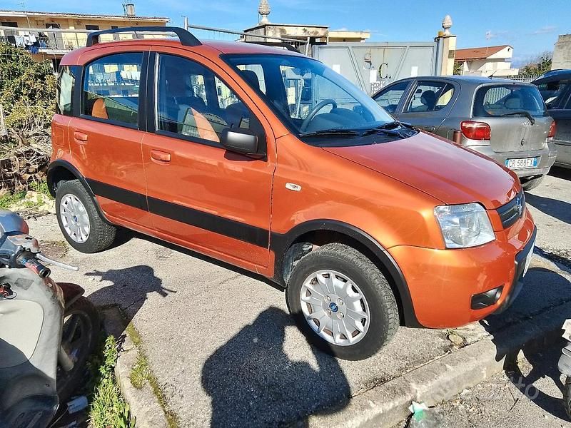 Usata Fiat Panda 4x4 2007 Rosso Utilitaria