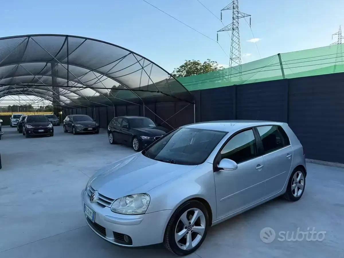 Usata VW Golf IV Sportline 105 CV (77 kW) 2006 Berlina