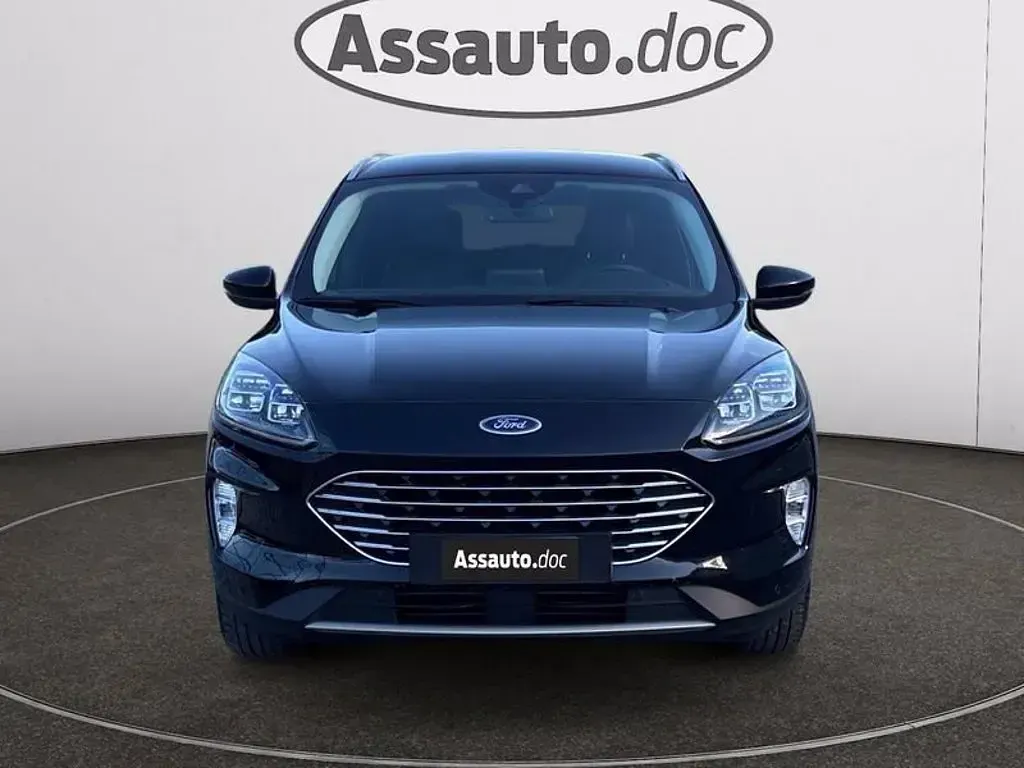 Usata Ford Kuga Titanium 150 CV (110 kW) 2023 Agate black (metallizzato) SUV
