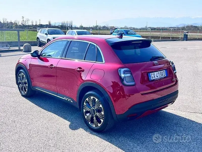 Usata Fiat 600 La Prima 101 CV (74 kW) 2025 Rosso SUV