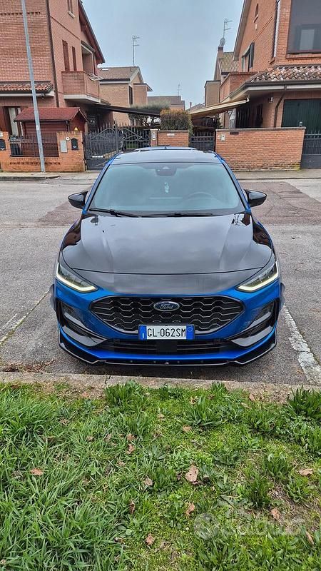 Usata Ford Focus ST-Line X 101 CV (74 kW) 2023 Blu Berlina