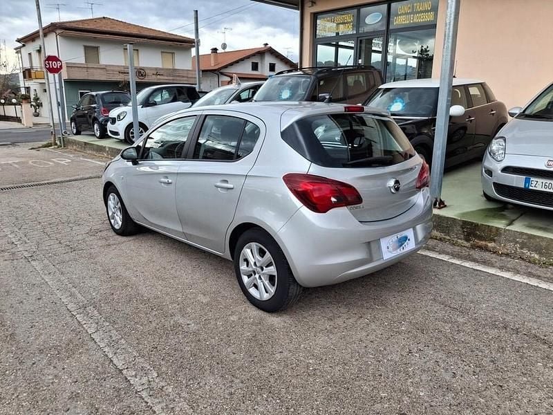 Usata Opel Corsa 75 CV (55 kW) 2015 Argento Berlina