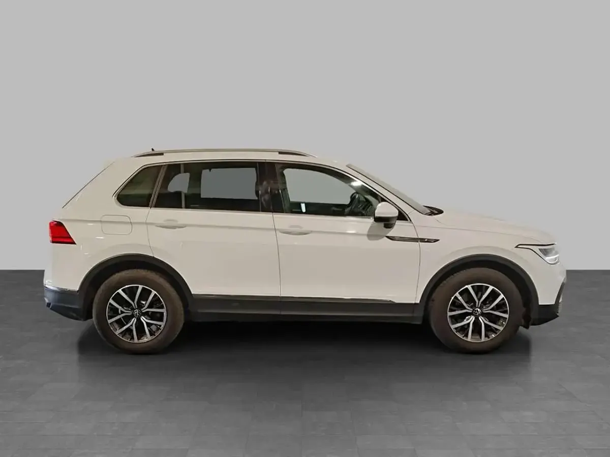 Usata VW Tiguan Life 150 CV (110 kW) 2023 Pure white SUV