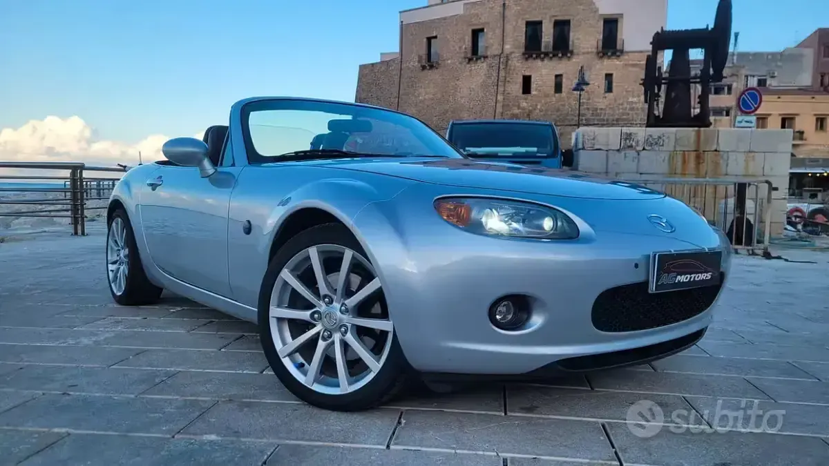 Usata Mazda MX5 160 CV (117 kW) 2006 Grigio Cabrio