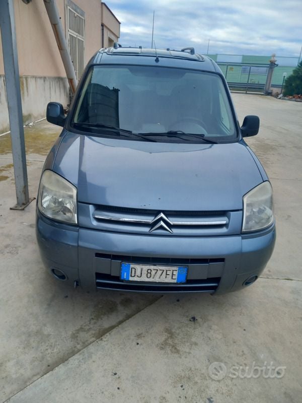 Grigio Usata 2008 Citroën Berlingo Monovolume | 2500 € (Buon prezzo) - Immagine 1/4
