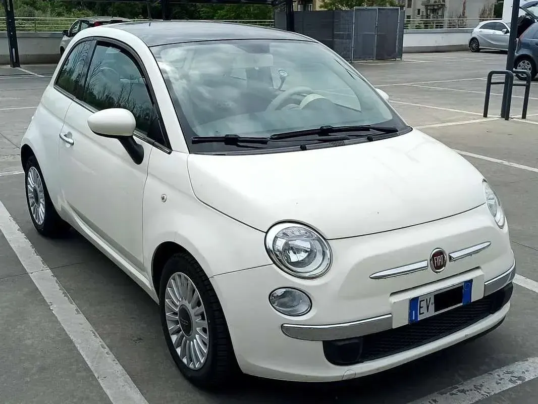 Usata Fiat 500 Lounge 69 CV (50 kW) 2014 Bianco Utilitaria