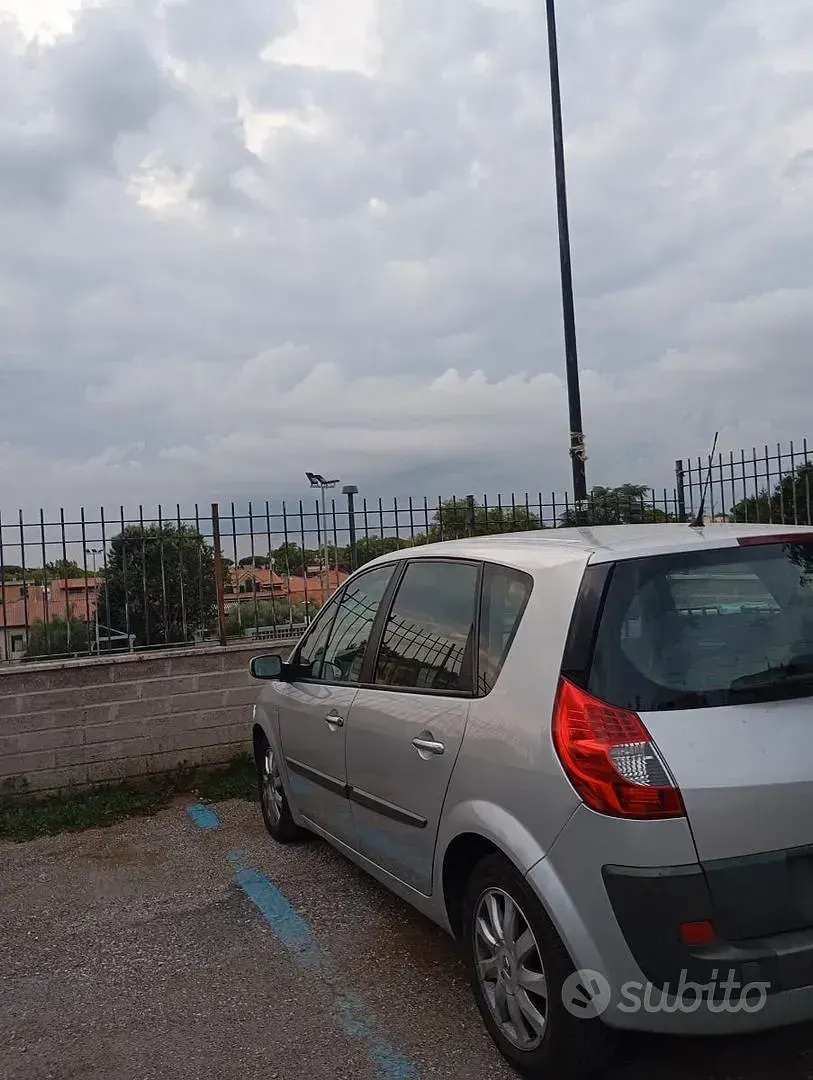 Usata Renault Scenic E-Tech 106 CV (77 kW) 2007 Grigio Berlina