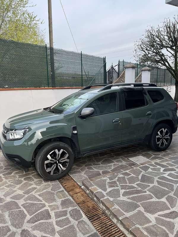 Usata Dacia Duster Journey 101 CV (74 kW) 2023 Verde SUV