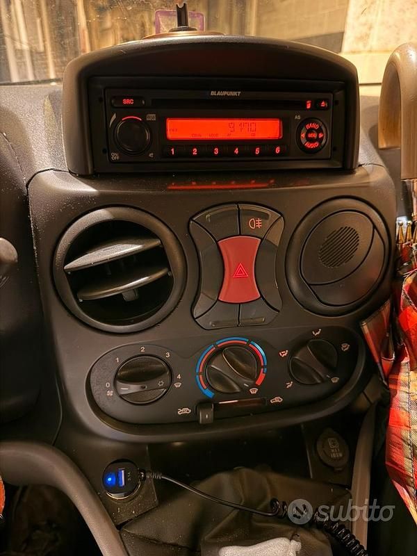 Usata Fiat Doblò 103 CV (75 kW) 2008 Bianco Monovolume