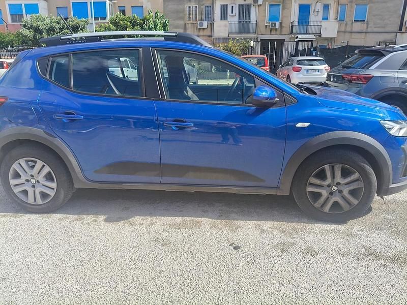 Blu Usata 2021 Dacia Sandero Stepway Due volumi | 10.500 € (Ottimo prezzo) - Immagine 1/4