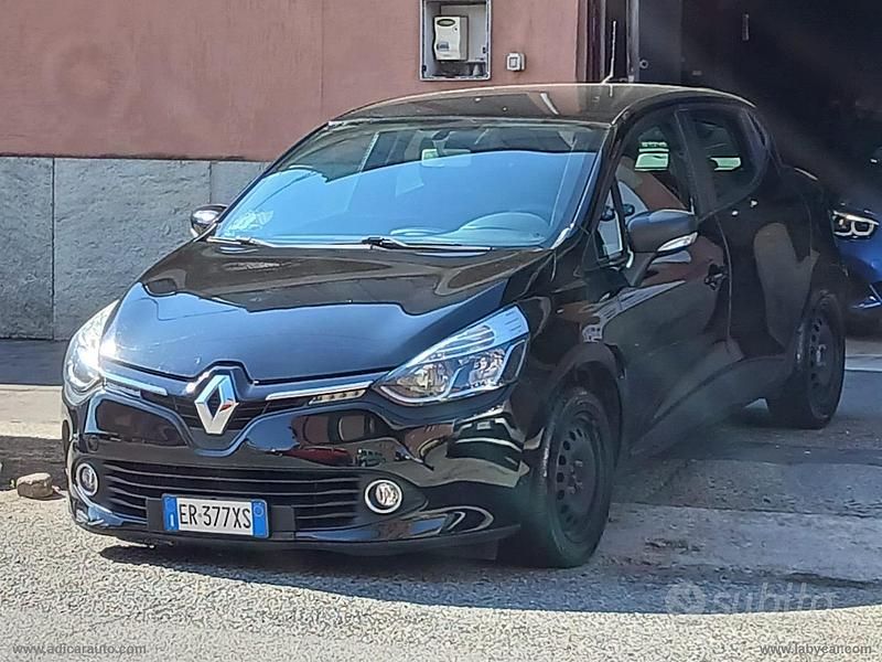 Usado Renault Clio IV 75 CV (55 kW) 2013 Negro Berlina