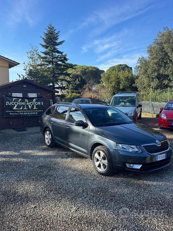 Usata Skoda Octavia G-TEC Executive 110 CV (80 kW) 2015 Grigio Station wagon