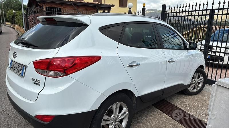 Usata Hyundai ix35 Classic 136 CV (100 kW) 2011 Bianco SUV