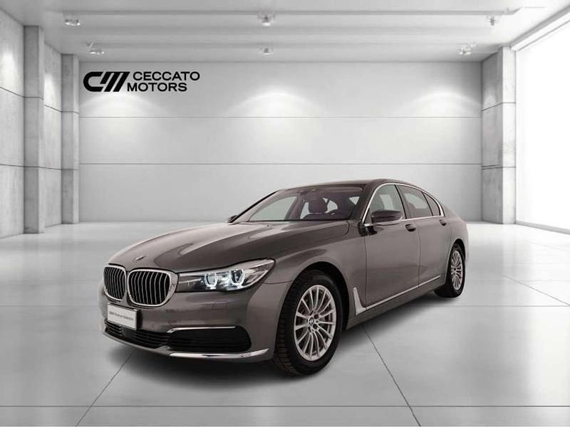 Usata BMW 730 Luxury Line 265 CV (194 kW) 2017 Grigio Berlina