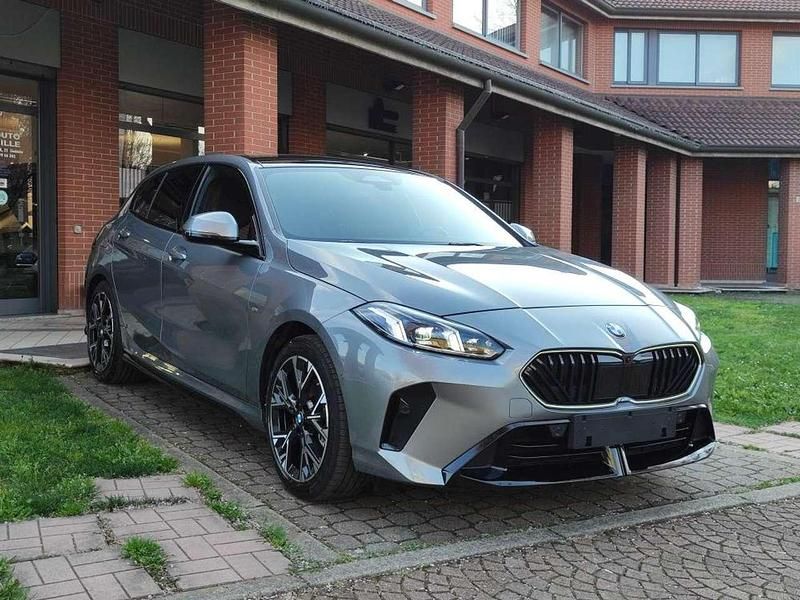 Usata BMW 120 M Sport 170 CV (125 kW) 2025 Grigio Utilitaria