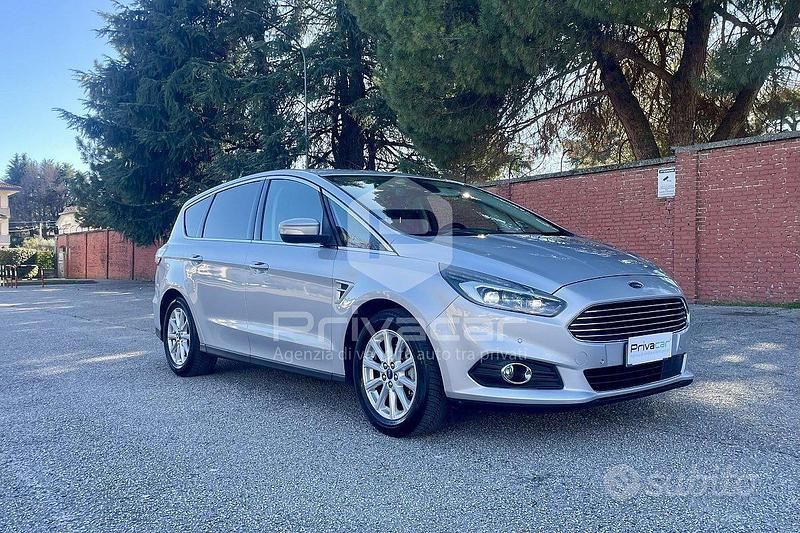 Usata Ford S-MAX Titanium 150 CV (110 kW) 2016 Grigio Monovolume