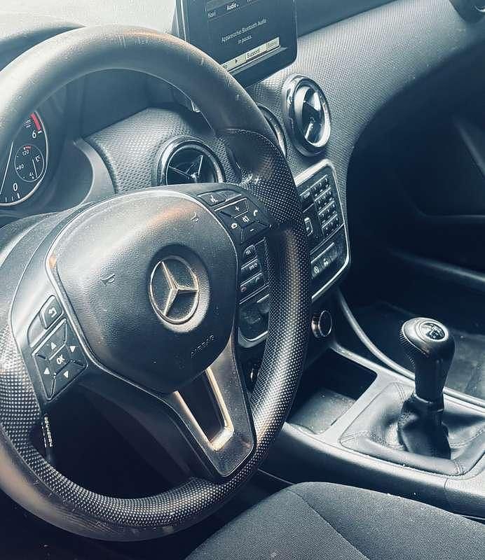 Usata Mercedes A200 Premium 136 CV (100 kW) 2015 Nero Berlina