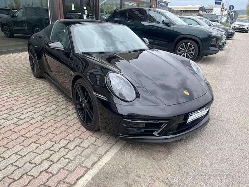 Usata Porsche 911 Targa 4 480 CV (353 kW) 2023 Nero Cabrio