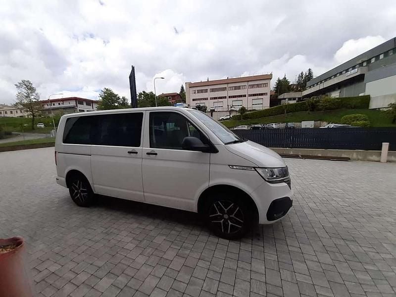 Usata VW Caravelle Trendline 150 CV (110 kW) 2020 Bianco Furgone