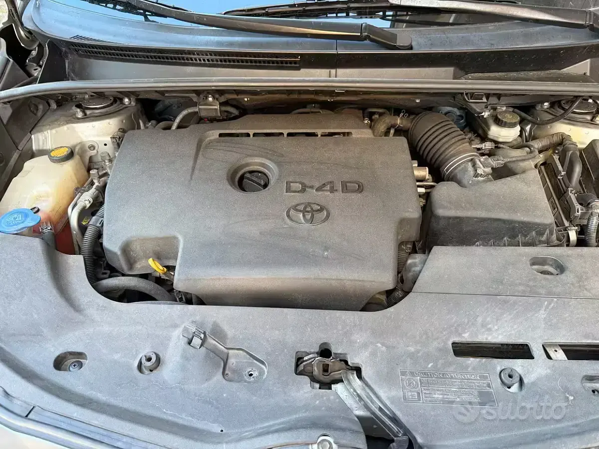 Usata Toyota Verso 126 CV (92 kW) 2012 Bluazzurro Monovolume