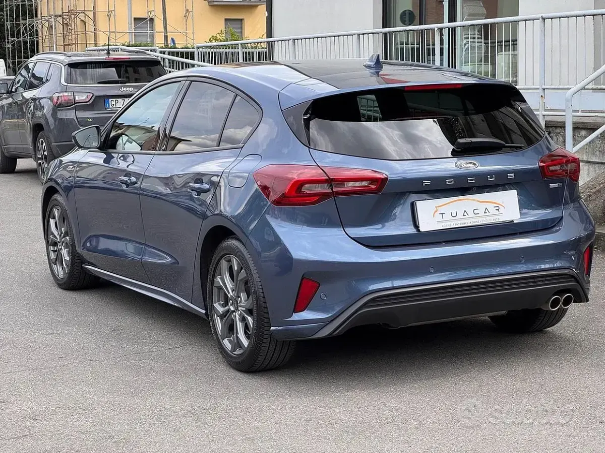 Usata Ford Focus ST-Line 125 CV (91 kW) 2023 Blu Berlina