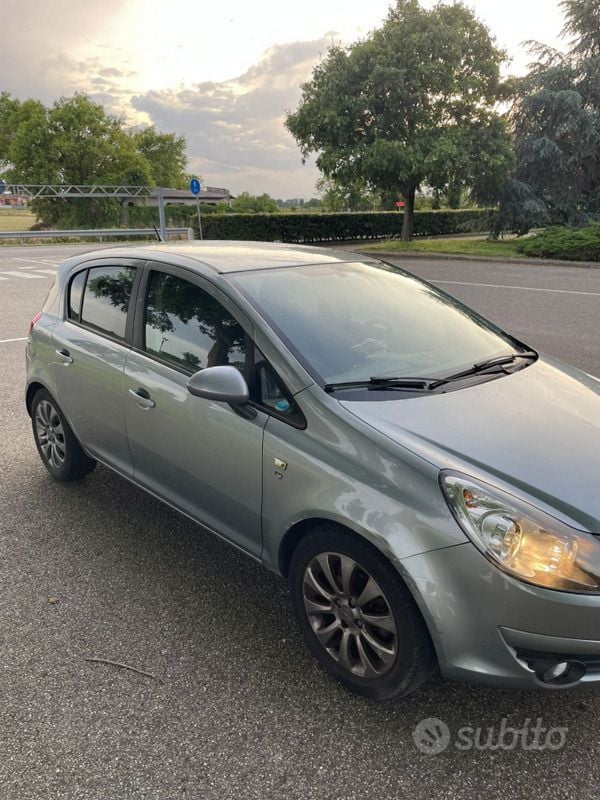Usata Opel Corsa 80 CV (58 kW) 2010 Grigio Utilitaria