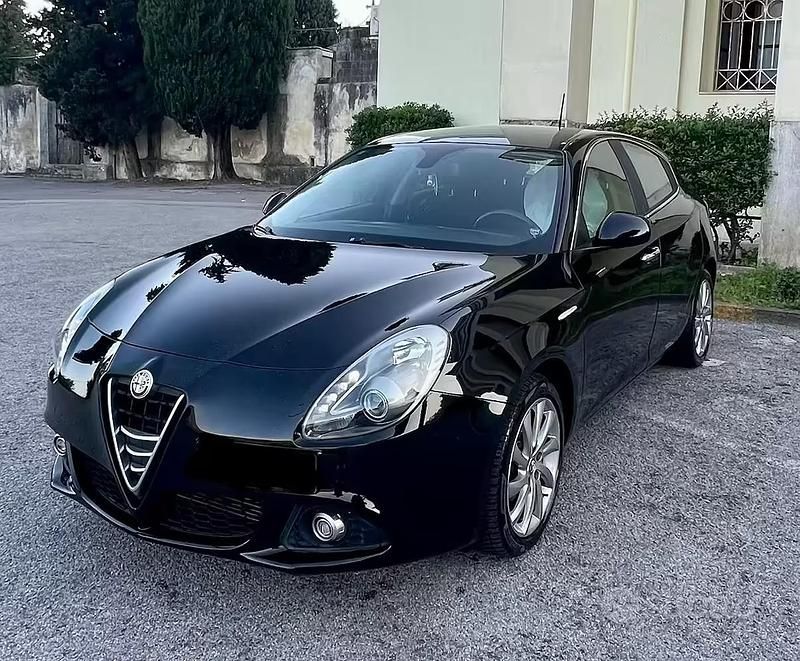 Usata Alfa Romeo Giulietta 105 CV (77 kW) 2015 Nero Utilitaria