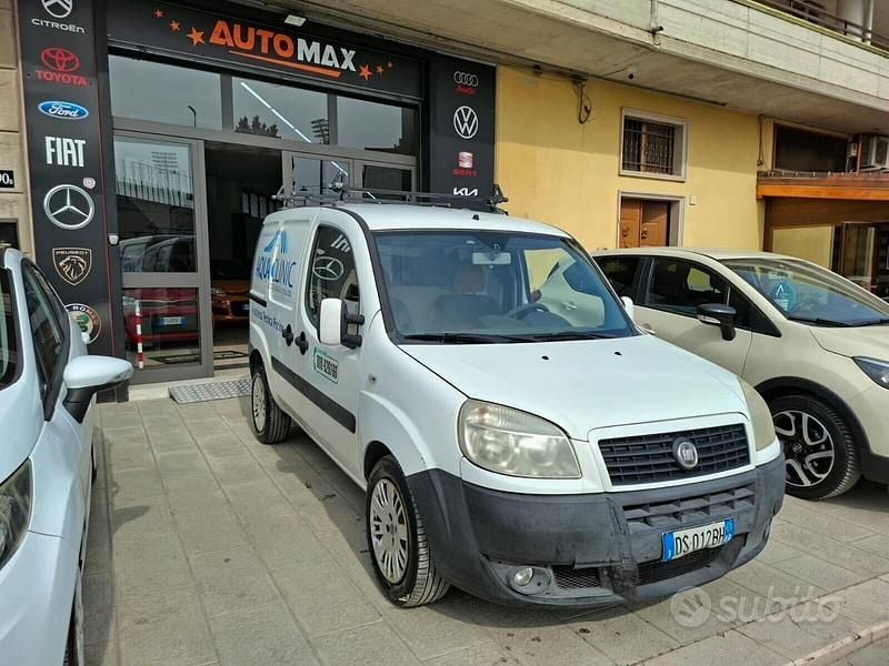 Usata Fiat Doblò S 105 CV (77 kW) 2008 Bianco Monovolume