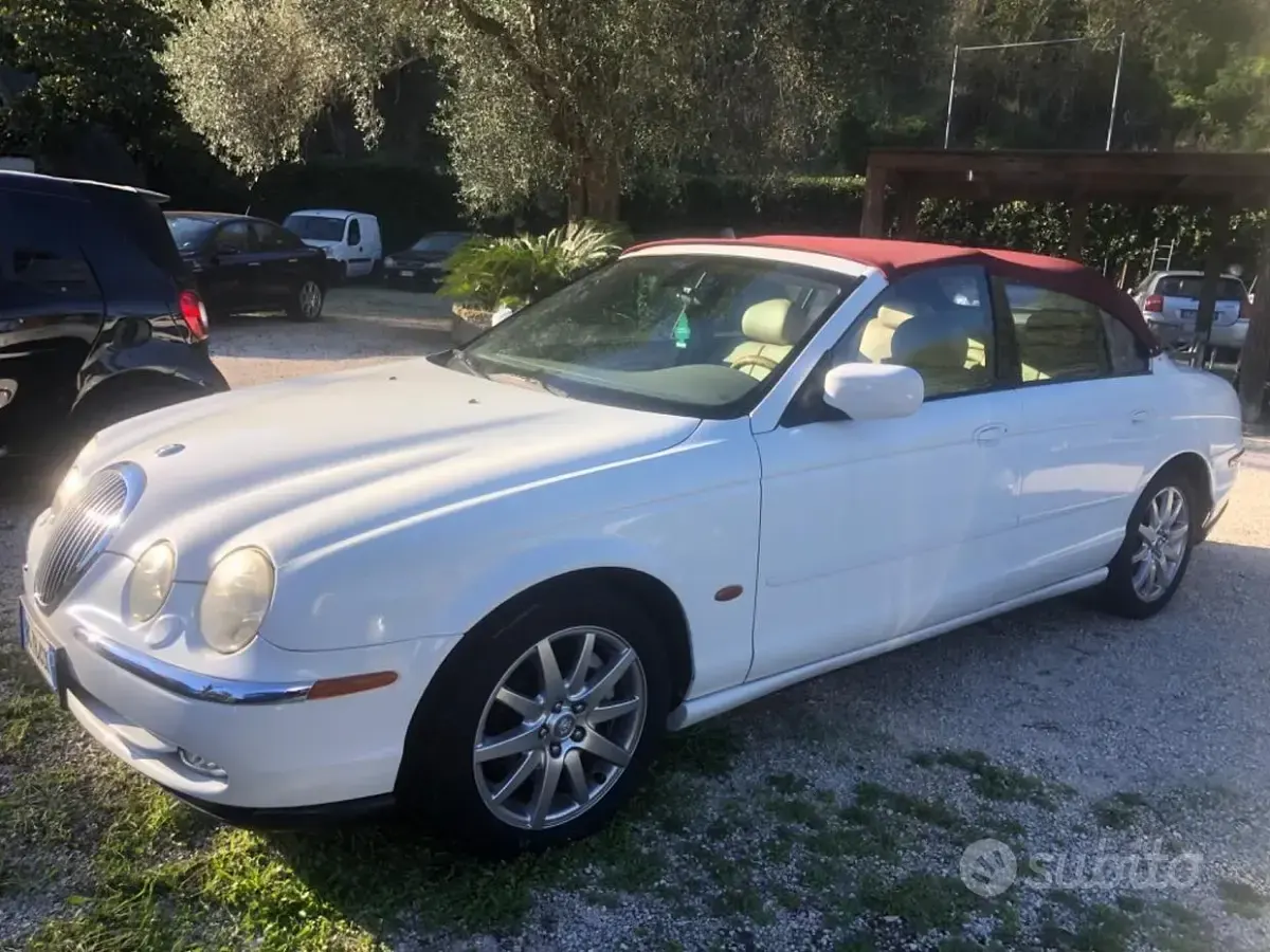 Usata Jaguar S-Type S 298 CV (219 kW) 2002 Bianco Berlina